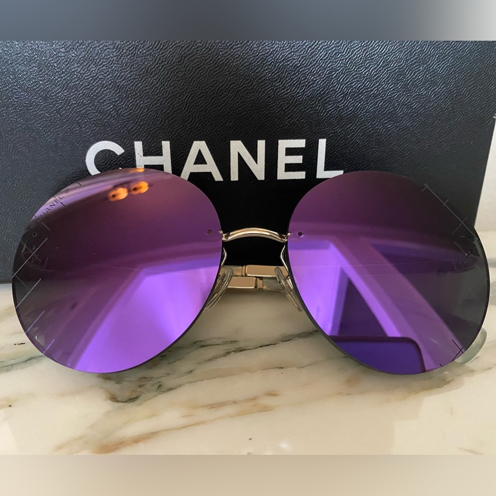 CHANEL  4216 c.124/4v 58-17
Silver Metal And Purple Tinted Shield Sunglasses - Picture 4 of 16